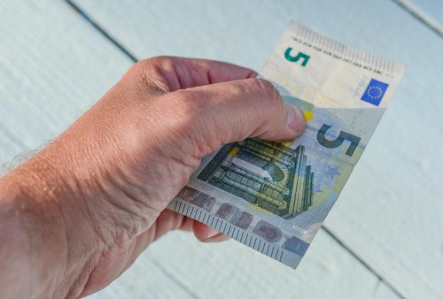 Big Tech's AI Spending Wave: Will Europe's Data Sovereignty Survive? Analysis from February 2026