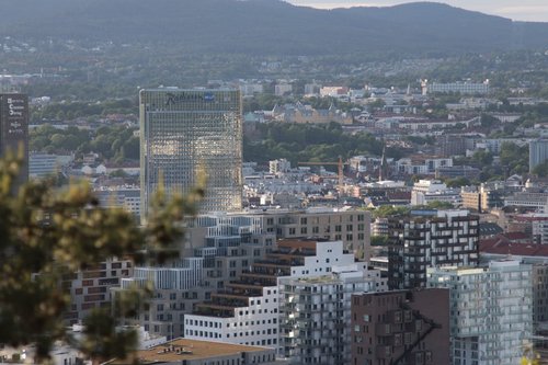 Explosion at US Embassy in Oslo Shocks Norway, Police Hunt Perpetrators