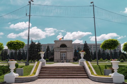 Moldova Government Unveils 'Responsible Investment Budget' for 2026: Roads, Education and Jobs Take Center Stage