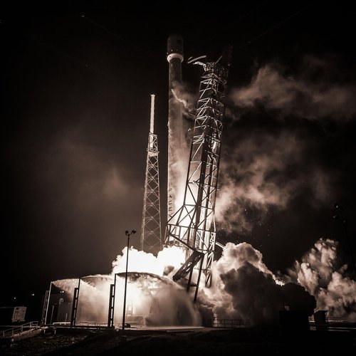 SpaceX Begins Mars Colonization Era: Starship V3 Launches Humans to Red Planet in 2026
